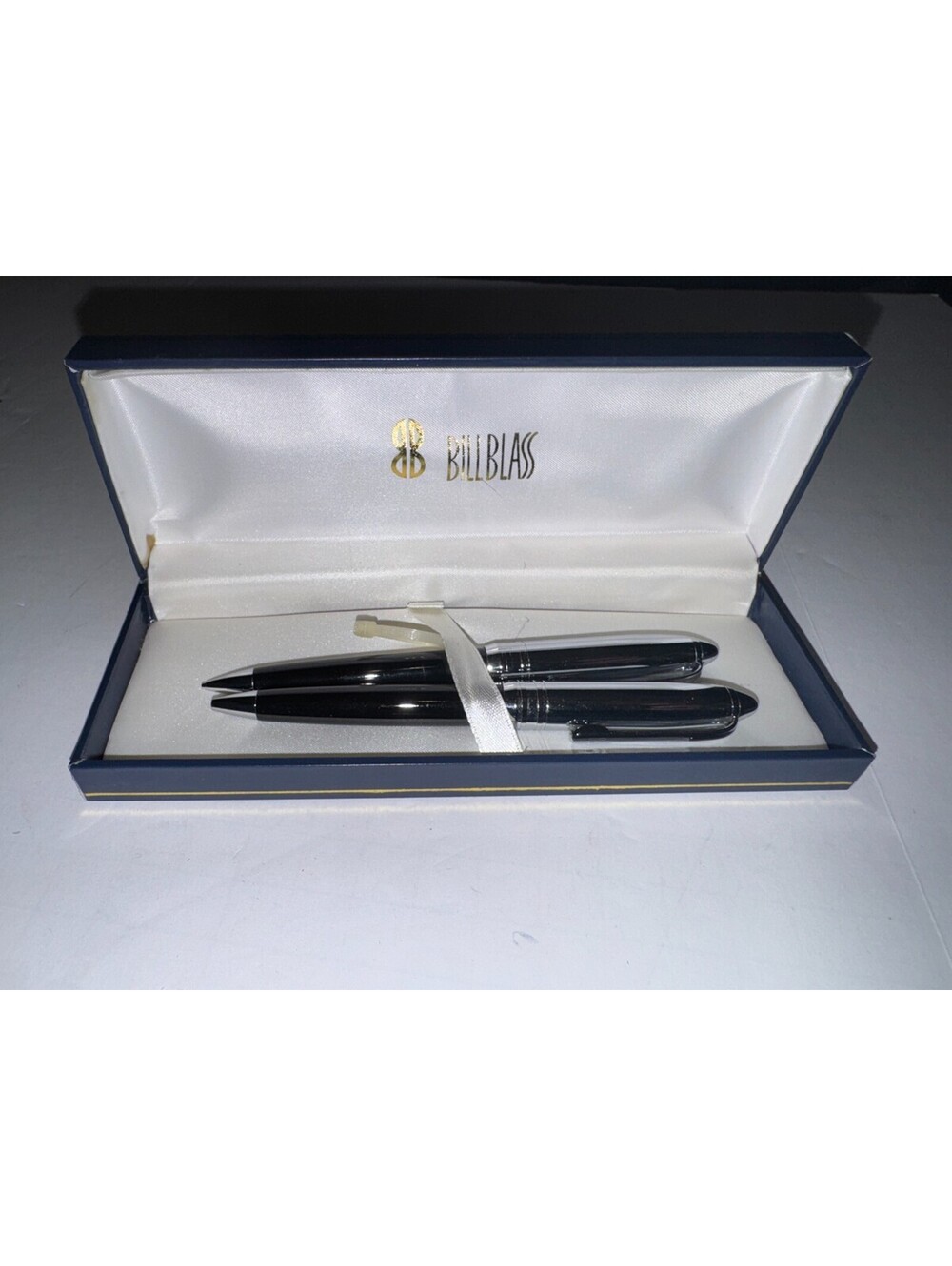 Bill Blass Pen and Mechanical Pencil Set Black With Chrome Accents